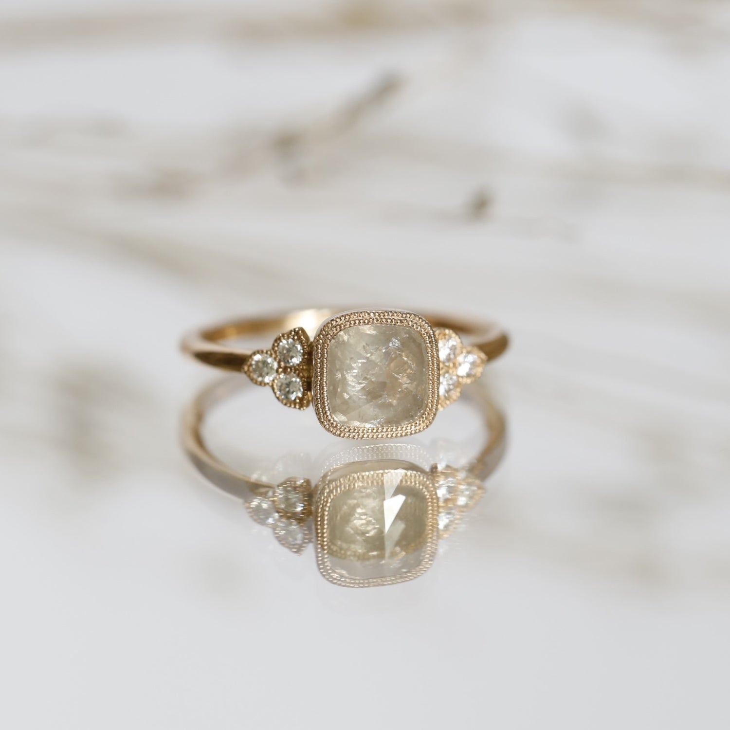 Pièce Unique Bague Flora Diamant coussin Icy