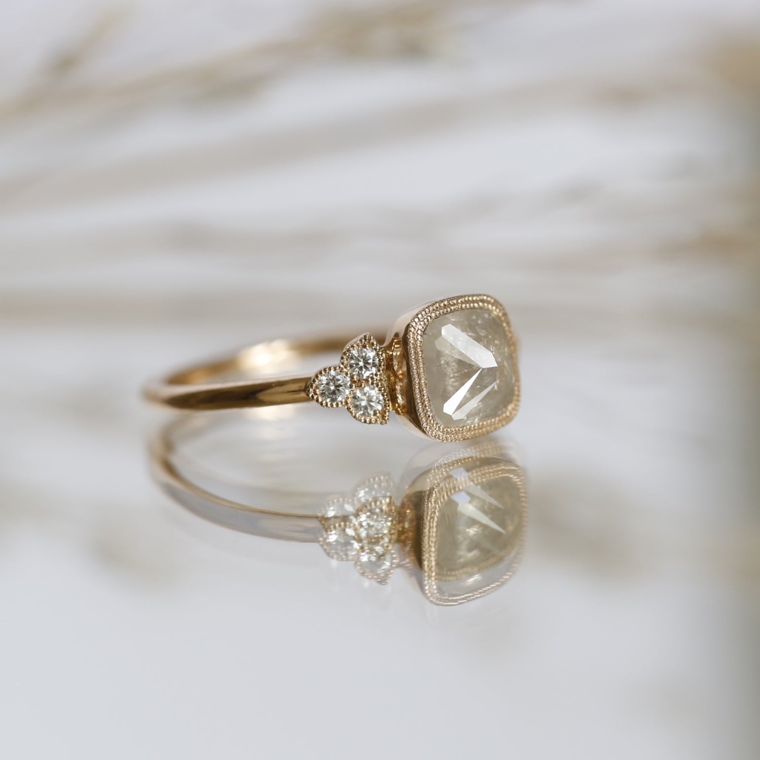 Pièce Unique Bague Flora Diamant coussin Icy