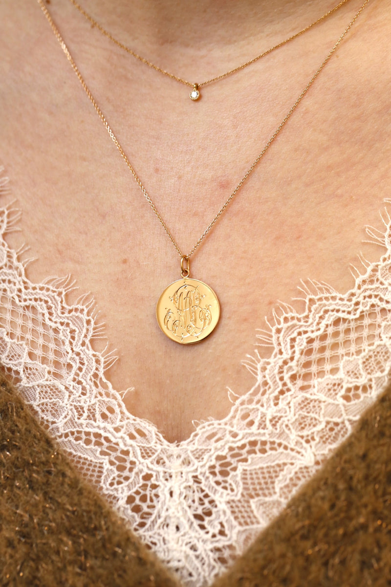 Médaille Monogramme or rose Myrtille Beck