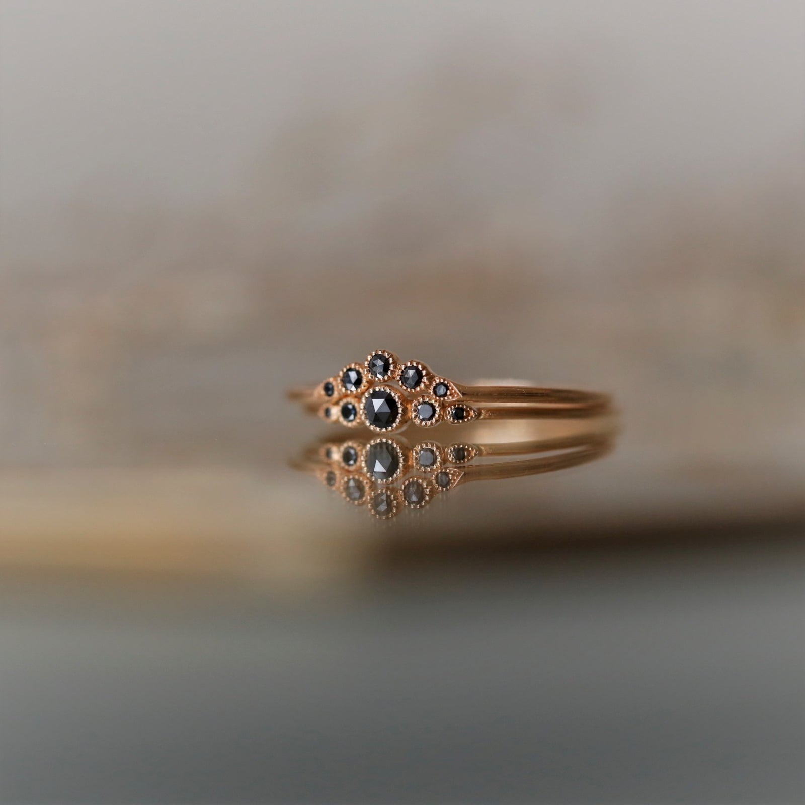 Bague Petit Amour Céleste Curve Diamants noirs