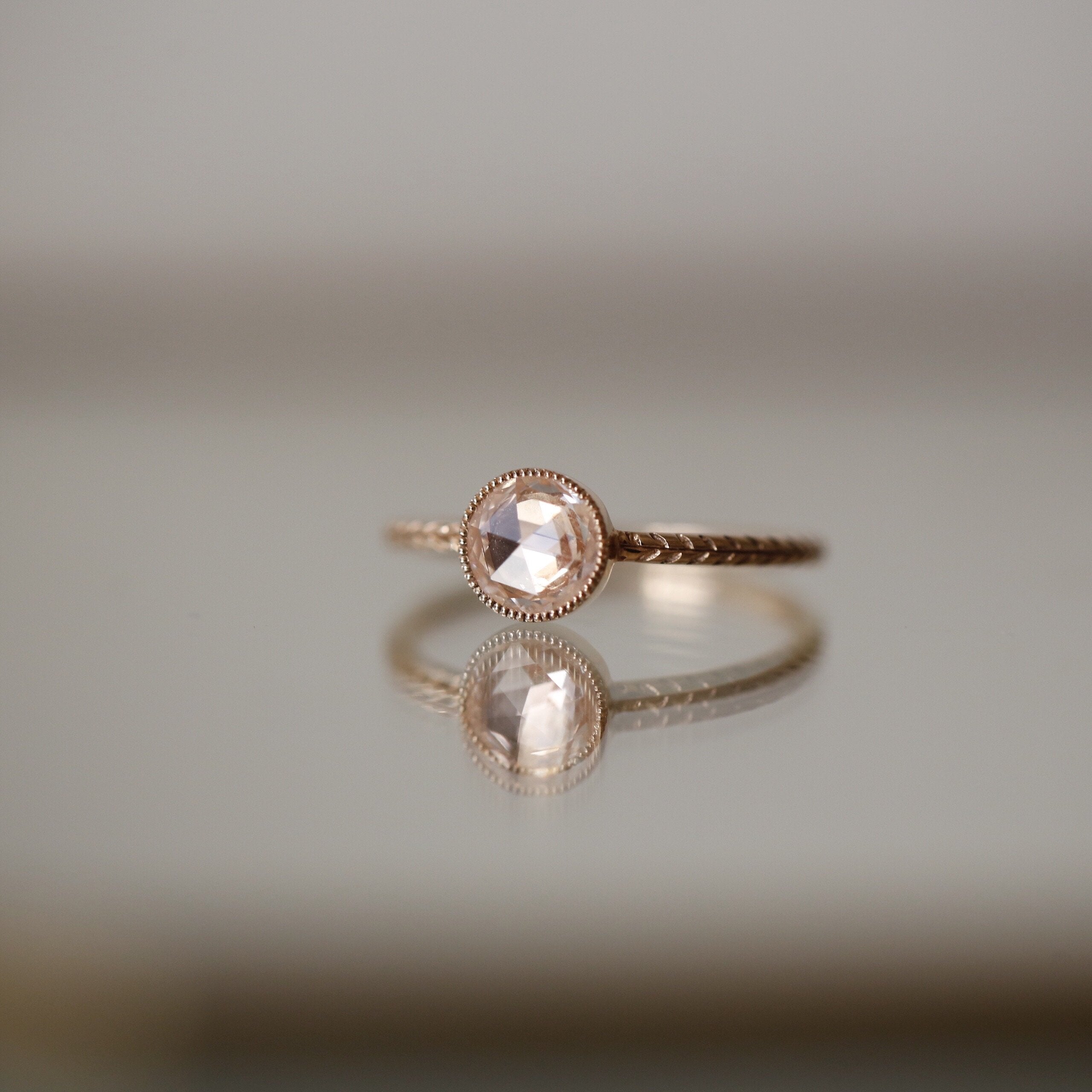 Bague - Bague Cybèle XL Saphir Blanc Myrtille Beck, bagues de fiançailles, bagues de fiançailles créateur.