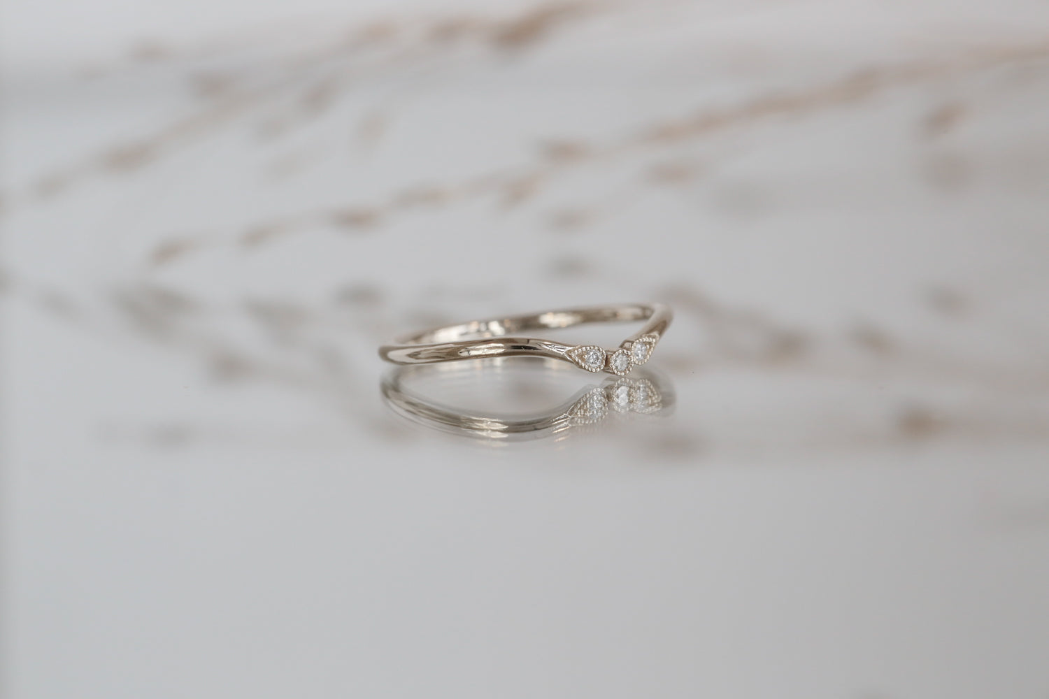 wedding band Curve wedding band with 3 Diamonds - Archives