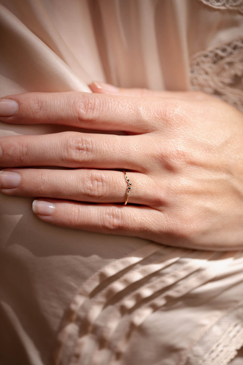 Ring Petit Amour Céleste  Curve Black diamonds