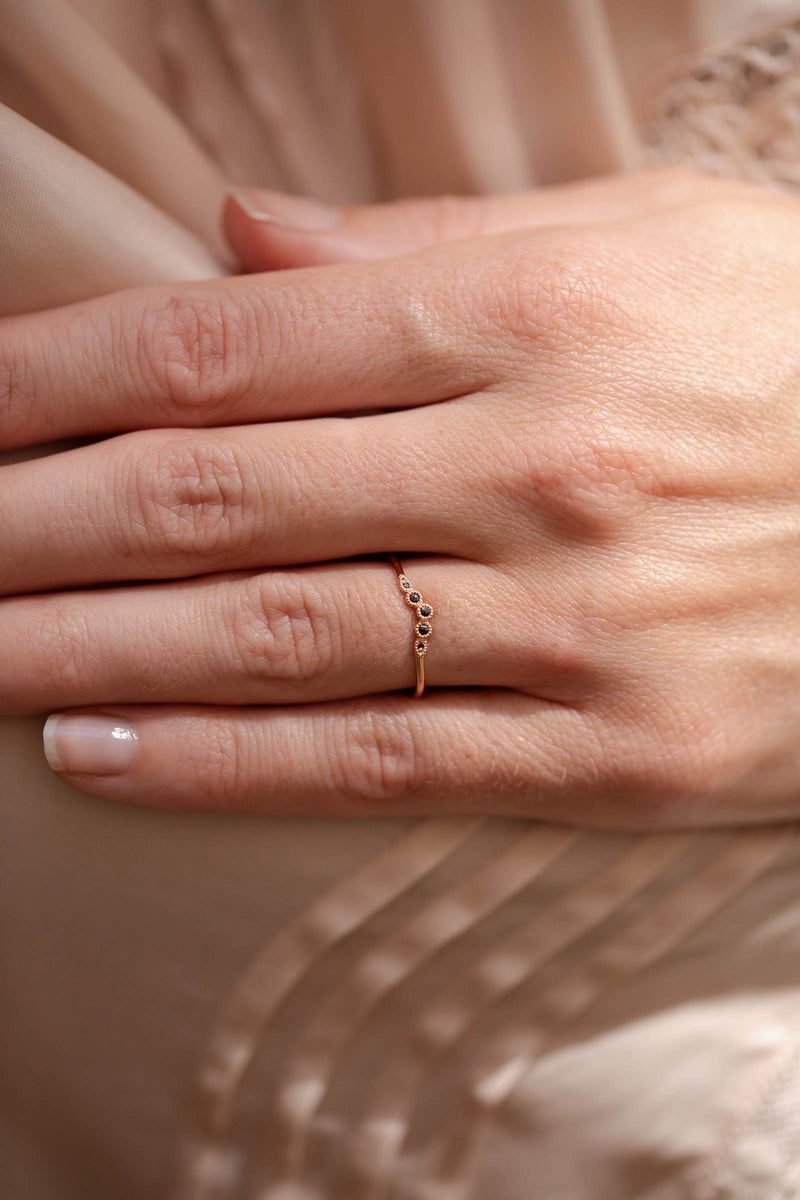 Ring Petit Amour Céleste  Curve Black diamonds