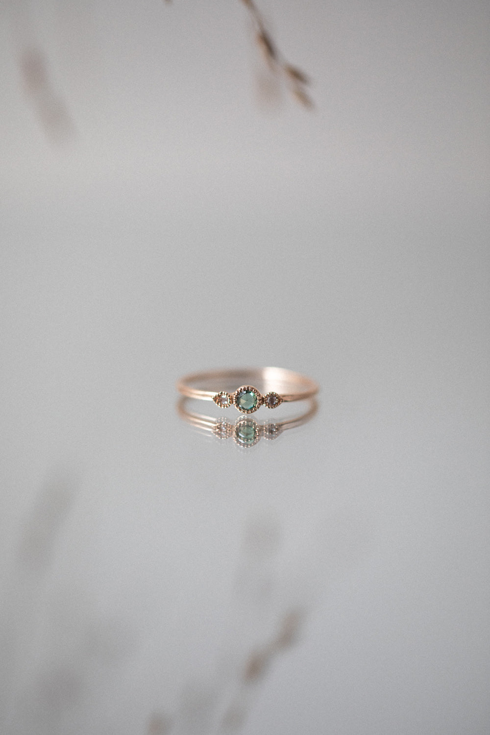 Love ring Céleste S Green sapphire
