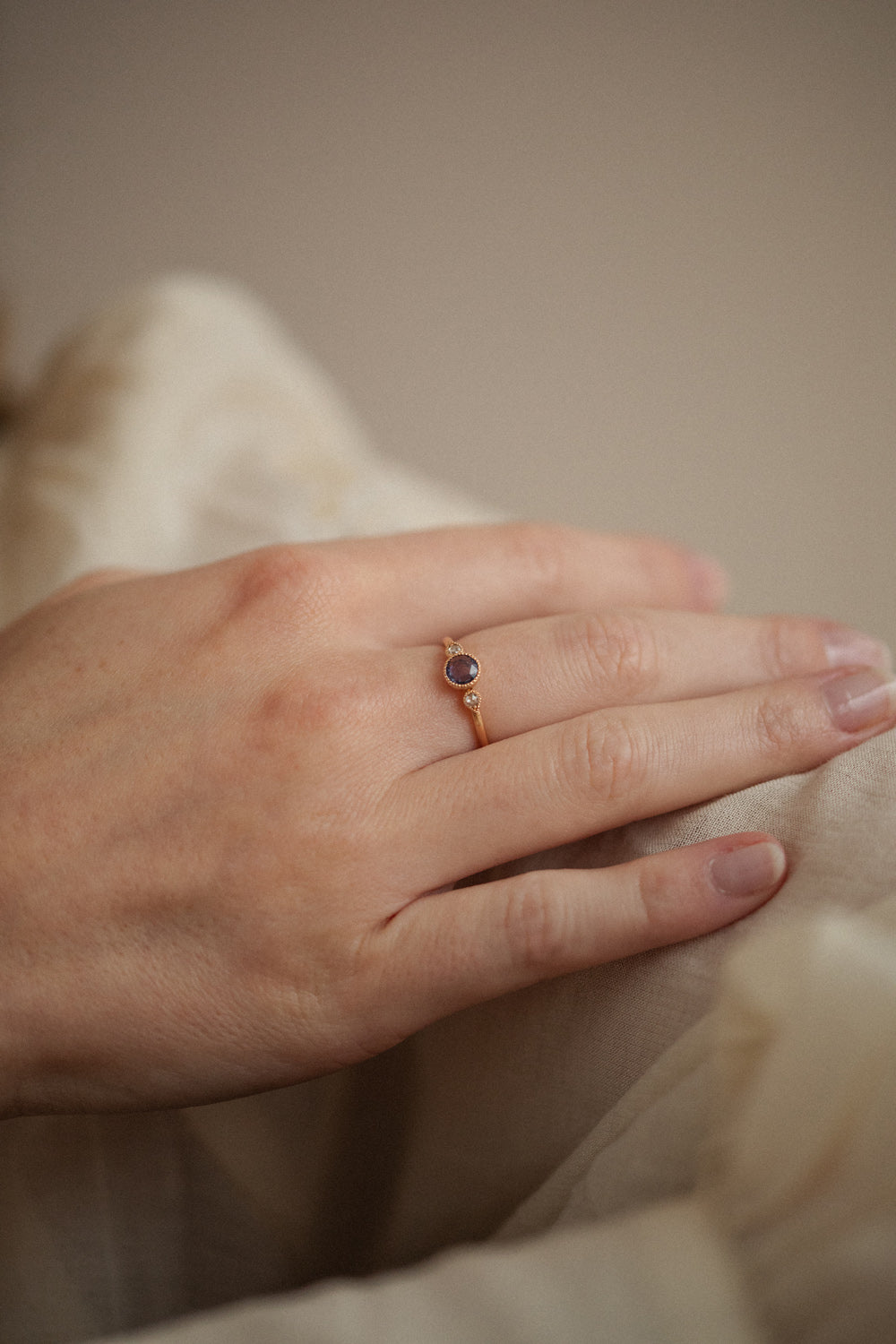 Love ring Céleste M Blue sapphire