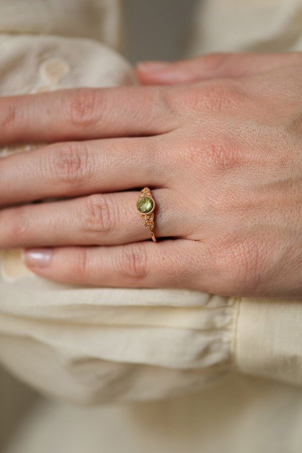 Ring Feuillage XL Green Sapphire Rosecut