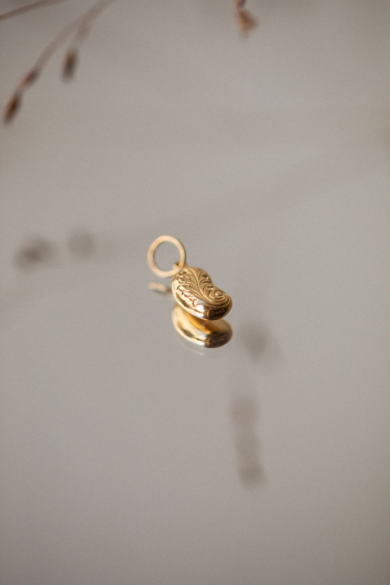 Symbolic designer jewelry gold pendant Myrtille Beck Paris