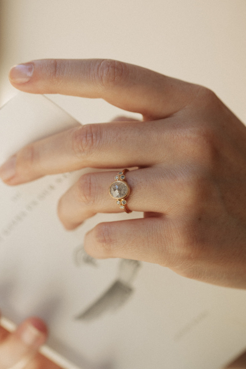 Flora diamond Oval Rosecut Ring