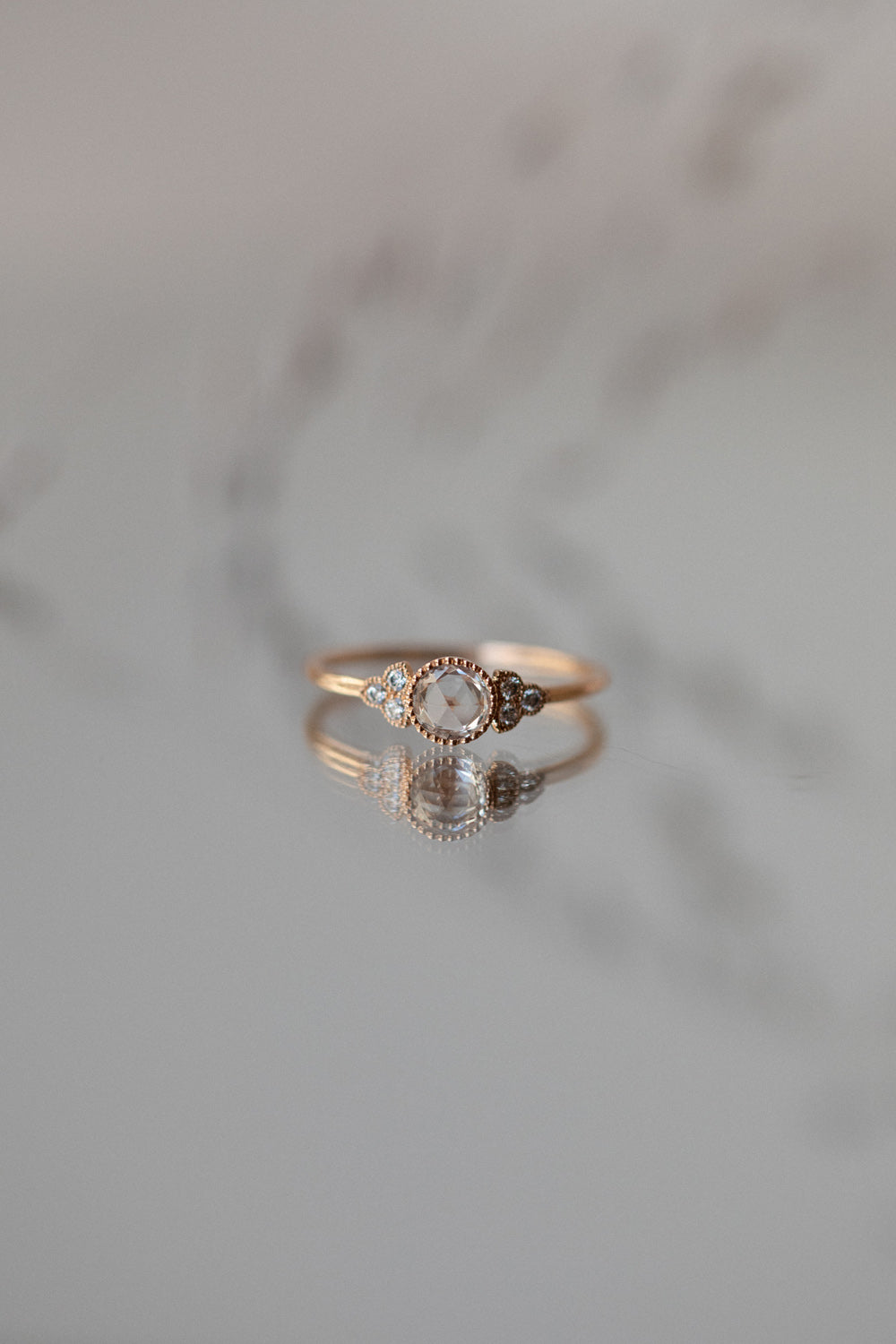 Ring Flora L White Sapphire