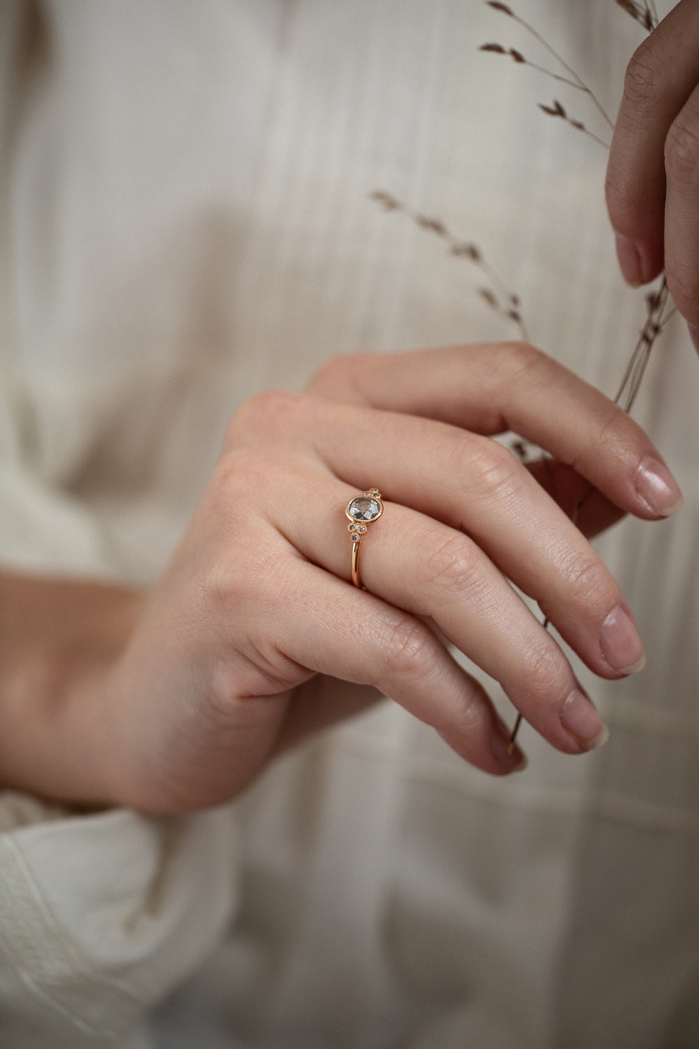 Engagement ring Unique piece in gold and diamond and pepper diamond Flora jewelry Myrtille Beck