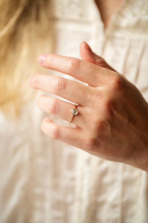 Engagement ring Unique piece Solitaire double milgrain diamond icy rosecut oval