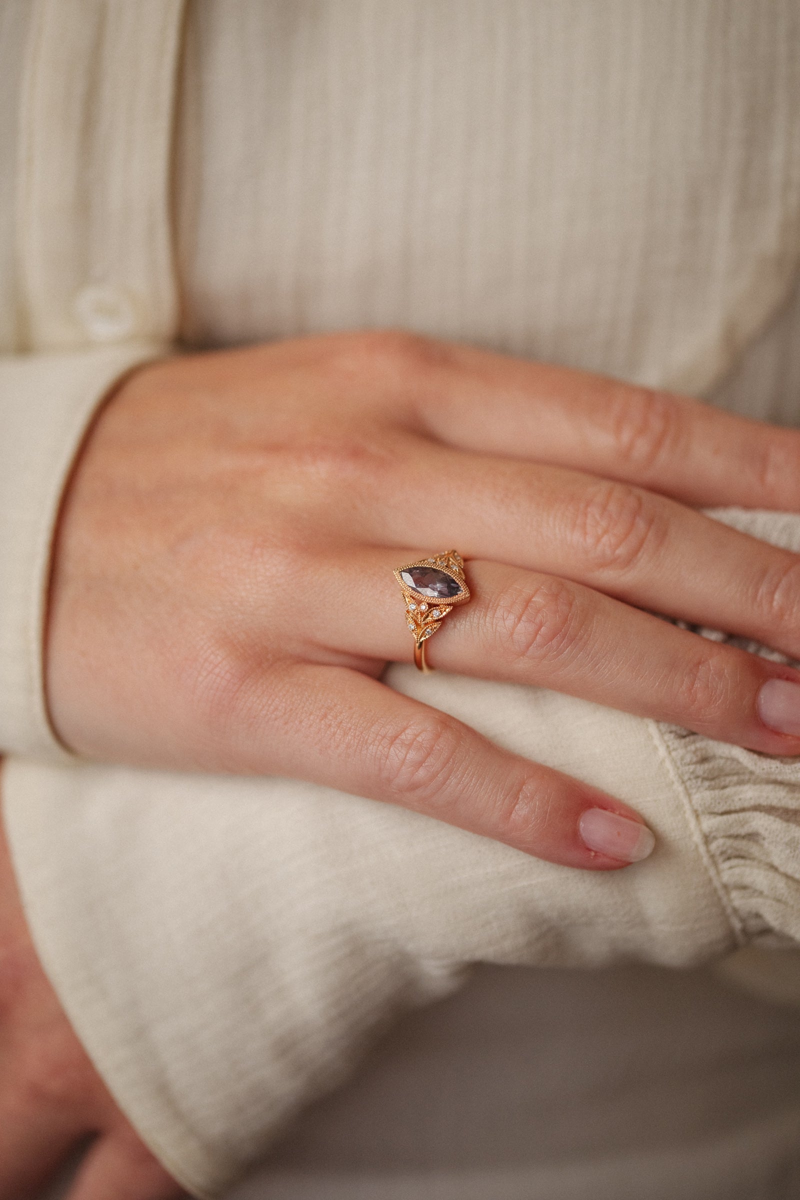 Pièce Unique Feuillage Mauve Sapphire Marquise