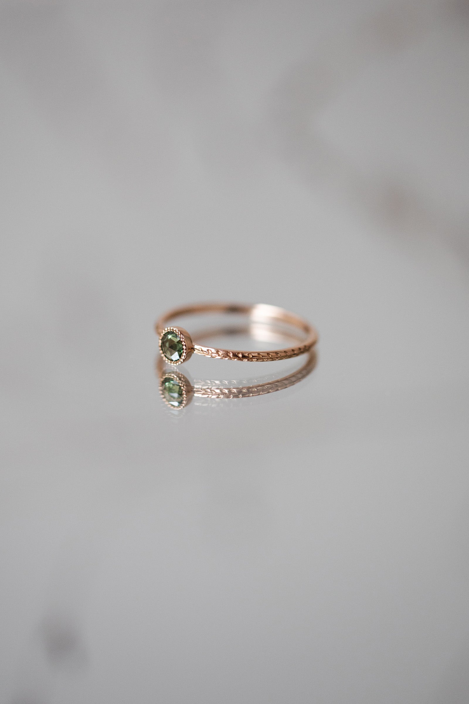 Ring Cybele M Green Sapphire Rosecut