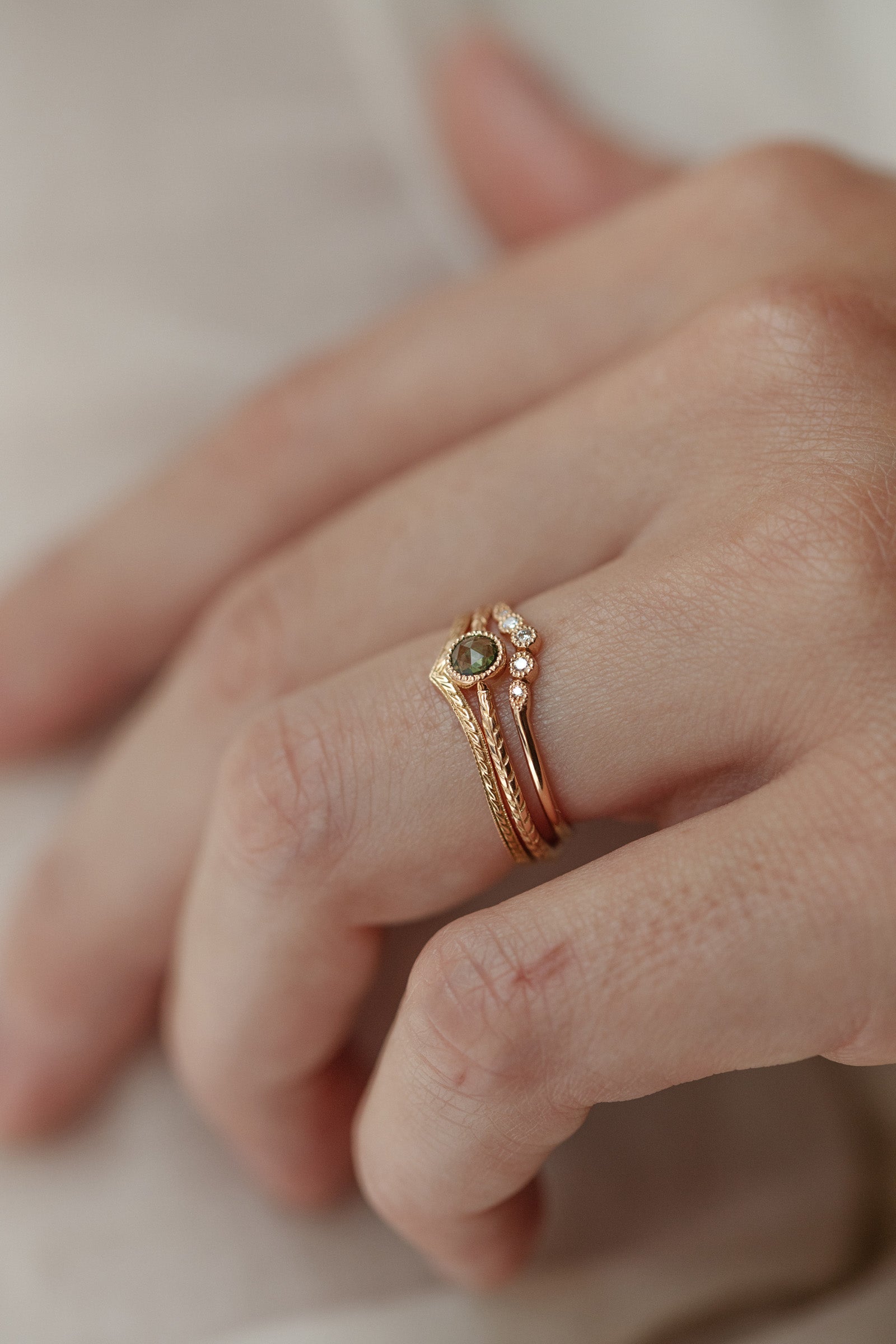 Ring Cybele M Green Sapphire Rosecut