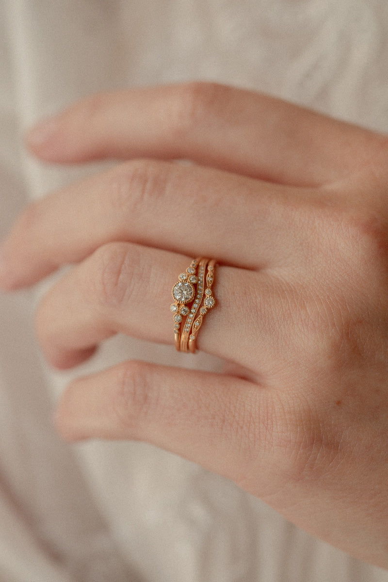wedding band Wave triple Milgrain Diamonds
