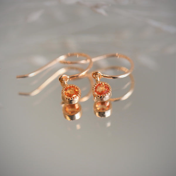Pendant earrings Love M Sapphires orange