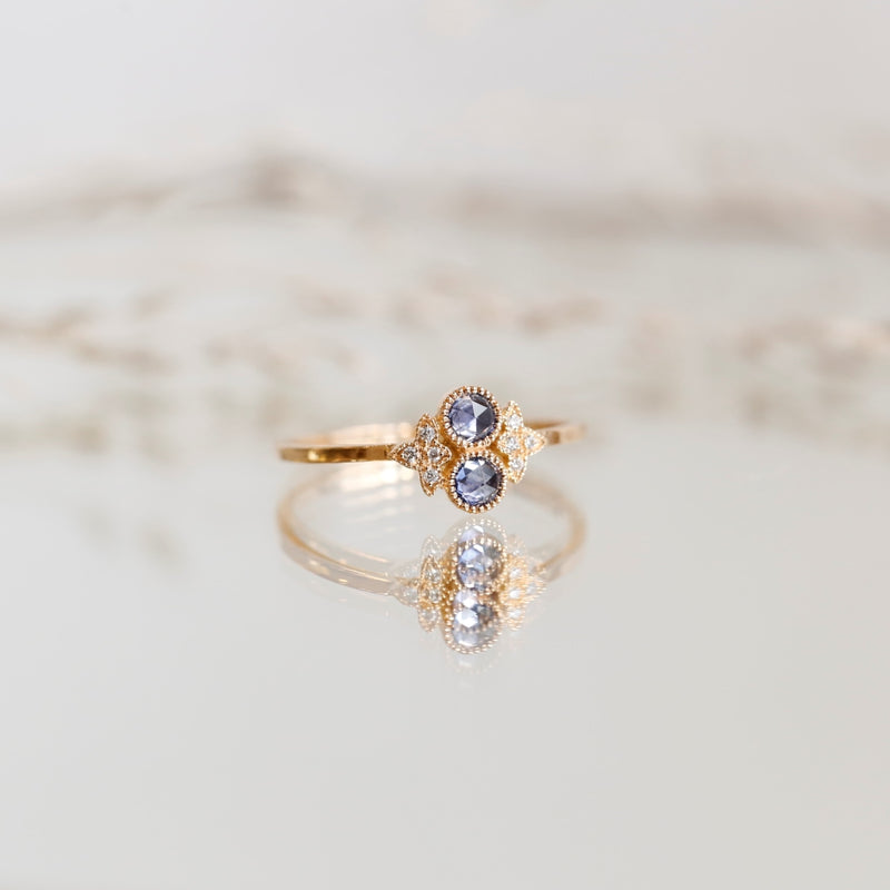 Ring Apis Florea S Blue sapphires