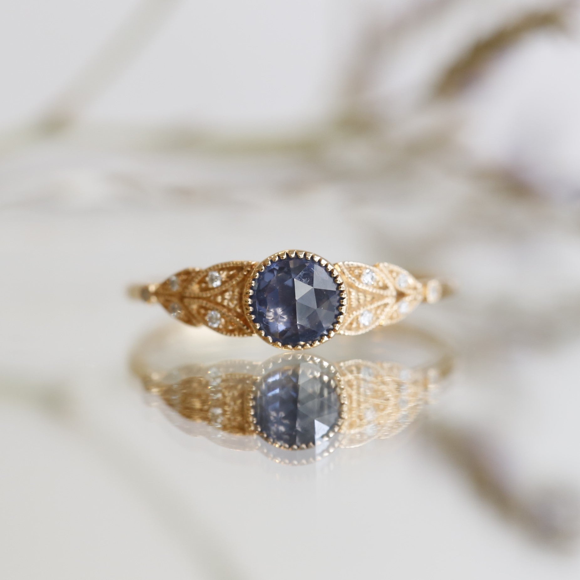 Ring Feuillage L Blue Sapphire
