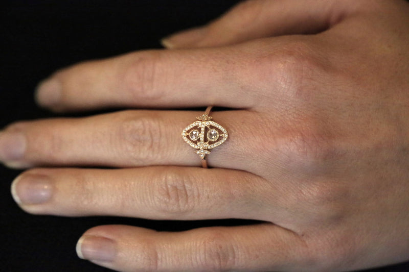 Ring Apis Florea paved with diamonds