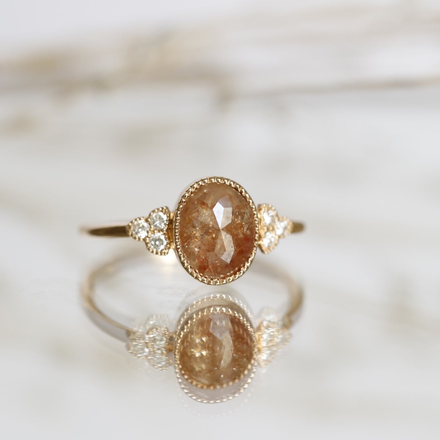 Pièce Unique Flora vertical oval diamond red brown icy