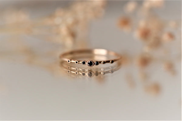 Ring - Bague Vega Diamants Noirs rose gold, Myrtille Beck, designer ring, fine diamond ring Paris