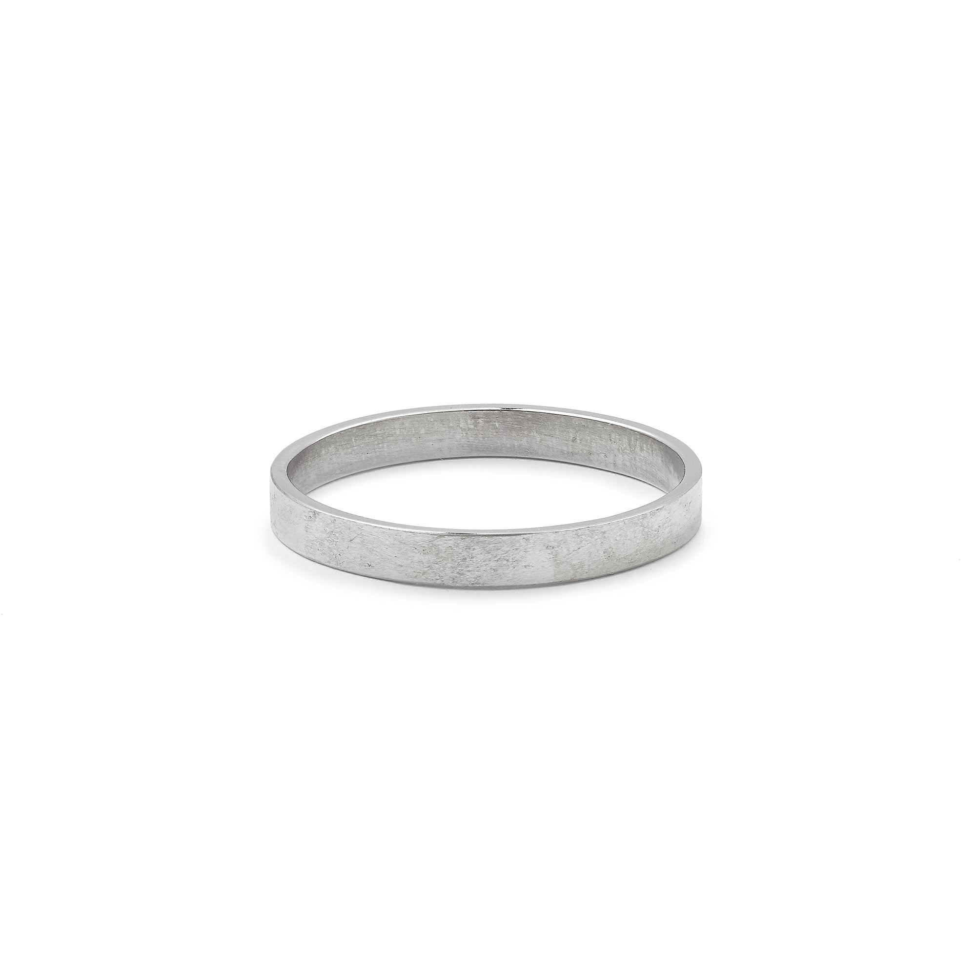 wedding band for men Otoko grey gold, Myrtille Beck Paris- wedding band for men frosted and matt satin-finished