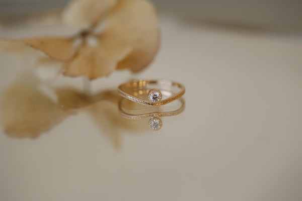 Ring - Ring - Bague Sienna diamondFeuillage, Myrtille Beck, designer's engagement ring, vintage engagement ring