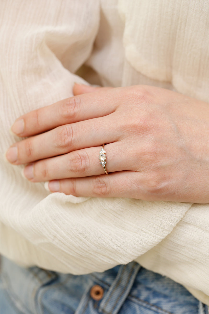 Bague Flora M Saphir blanc