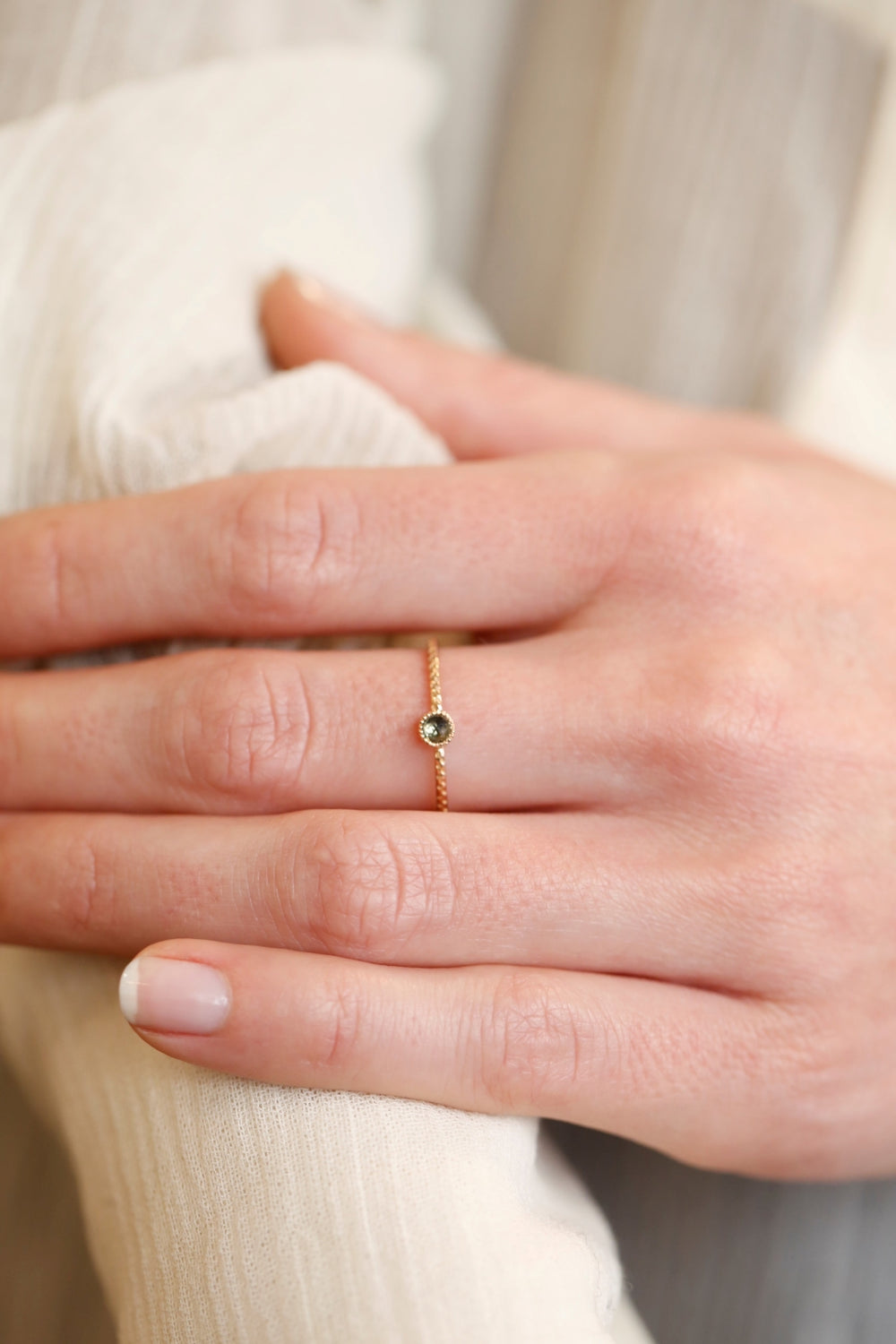 Bague De Fianu00e7ailles En Or, Diamants Et Saphir Bleu Deloison