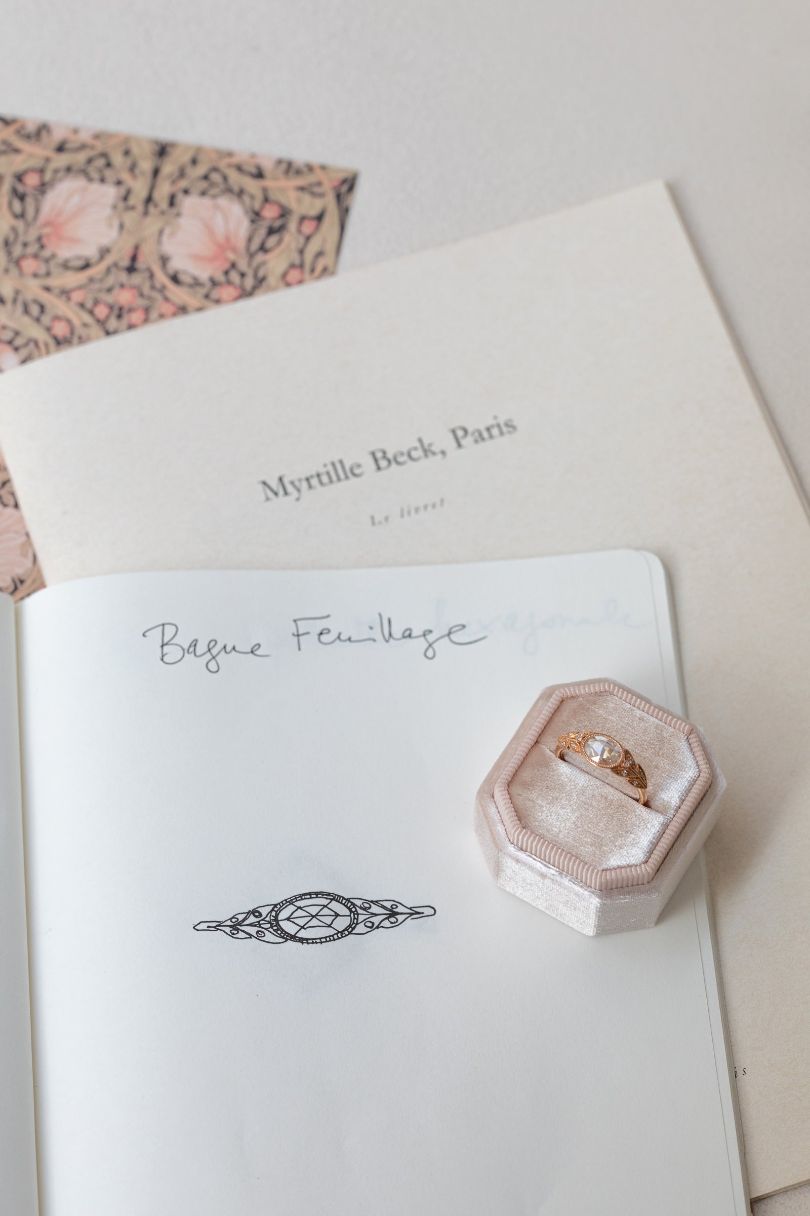 Pièce Unique Feuillage Horizontale Diamant Blanc Rosecut Ovale