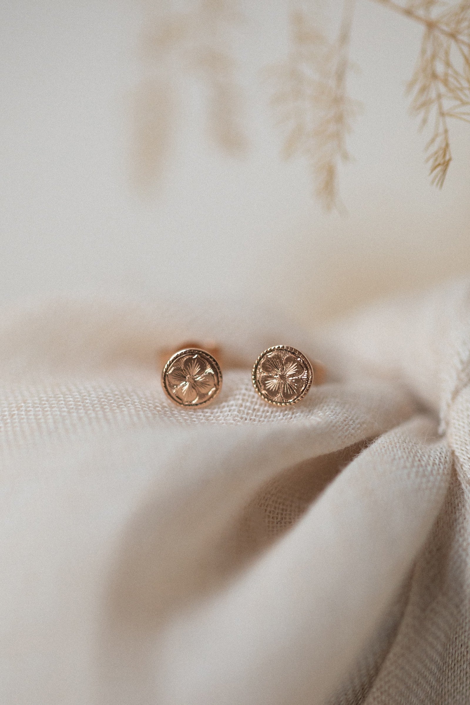 Bijoux de créateur boucle d'oreille cadeau de Noël en or gravée édition limitée