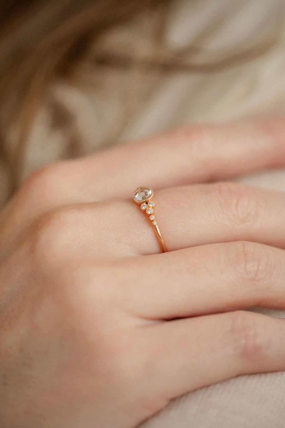 Bague Iris L Saphir blanc