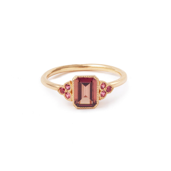 Bague de fiançailles saphir rouge orangé Myrtille Beck Paris