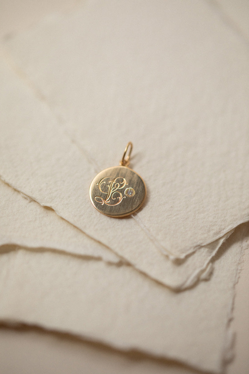 Médaille Initiale 1,4 cm L Diamant - Archives