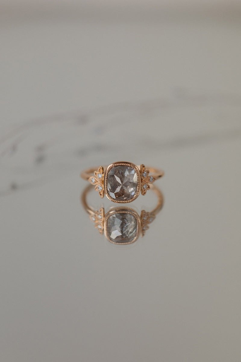 Bague de fiançailles de créateur Pièce unique en or et diamant icy rosecut Myrtille Beck Paris