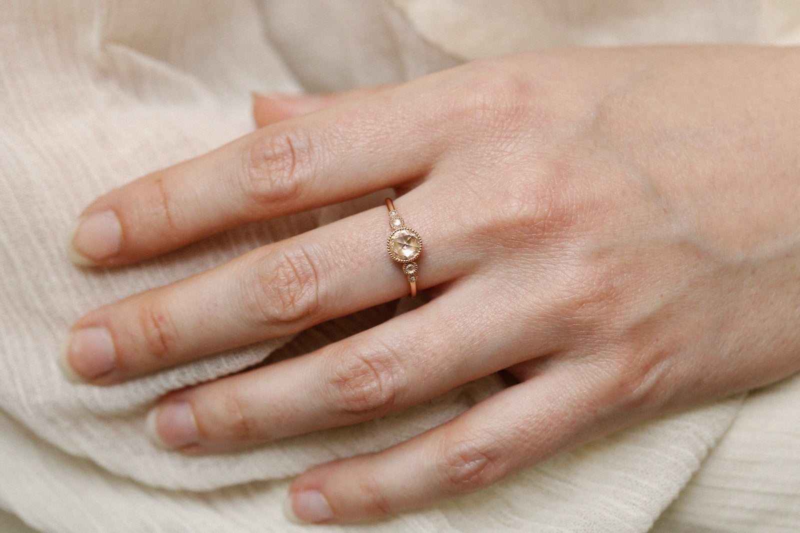 Bague Coco Saphir blanc