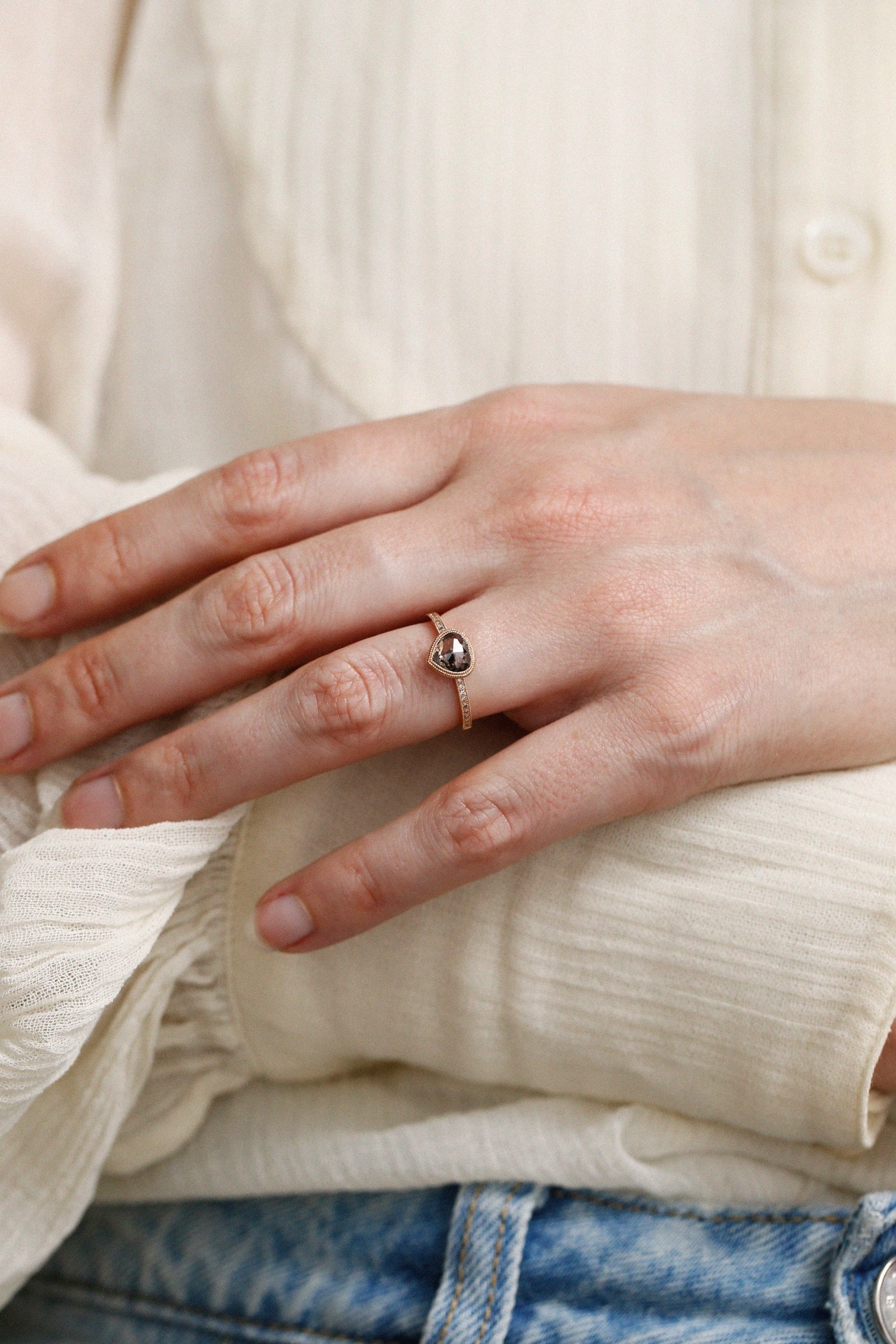 Pièce Unique n°2/2022, Bague Diamant marron glacé