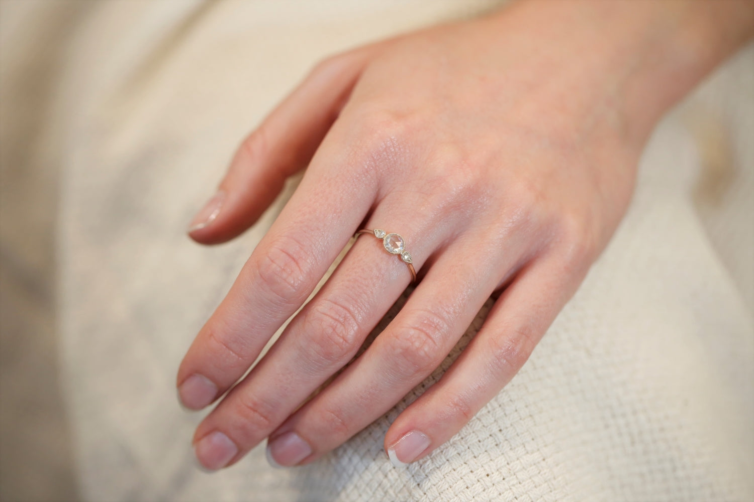 Bague - Bague Amour Céleste L -MYRTILLE BECK- Bague de créateur fiançailles Myrtille Beck Paris- BAGUE DE FIANCAILLES EN DIAMANTS ROSECUT