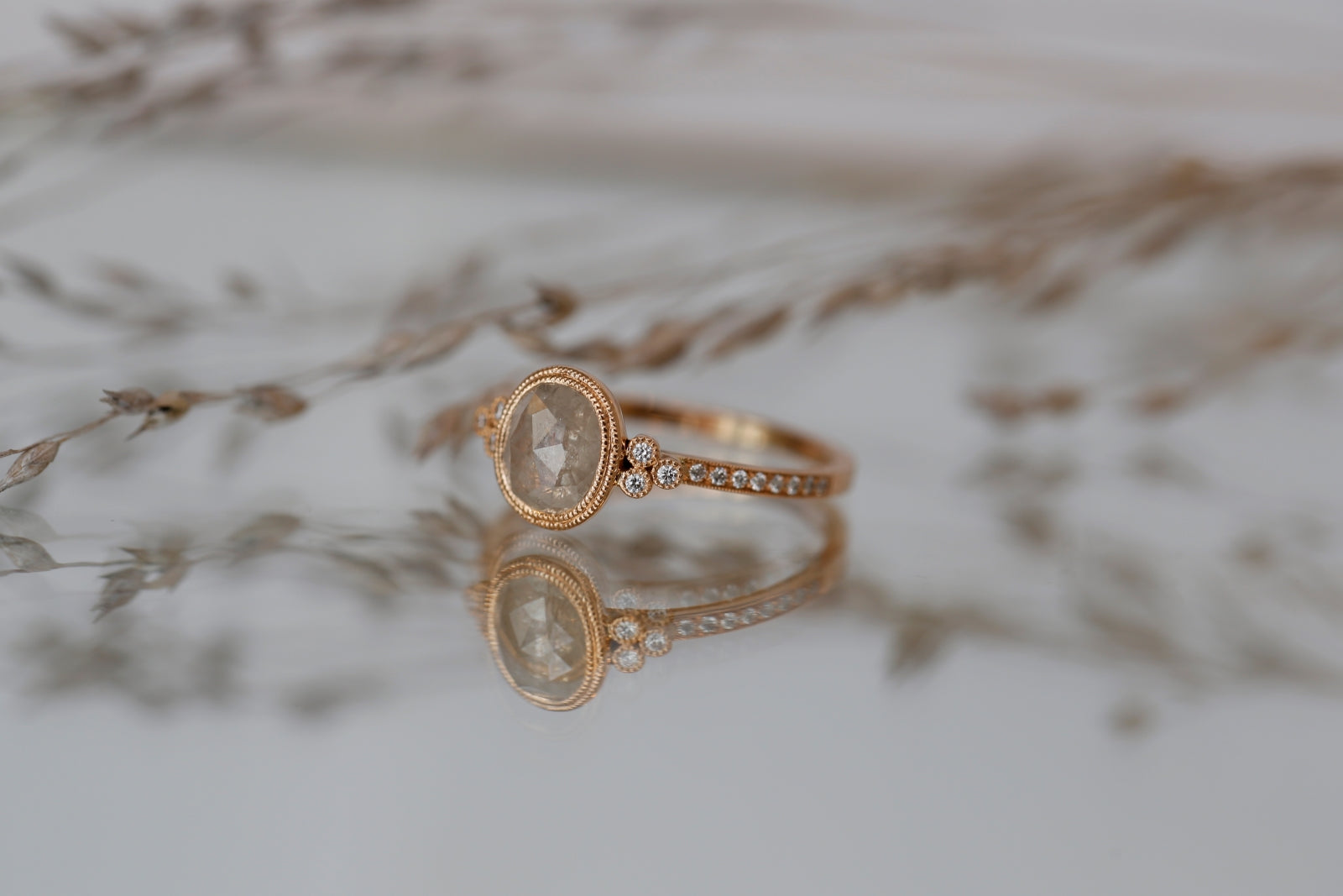 Pièce Unique n°3/2022, Bague Iris Diamant Icy ovale