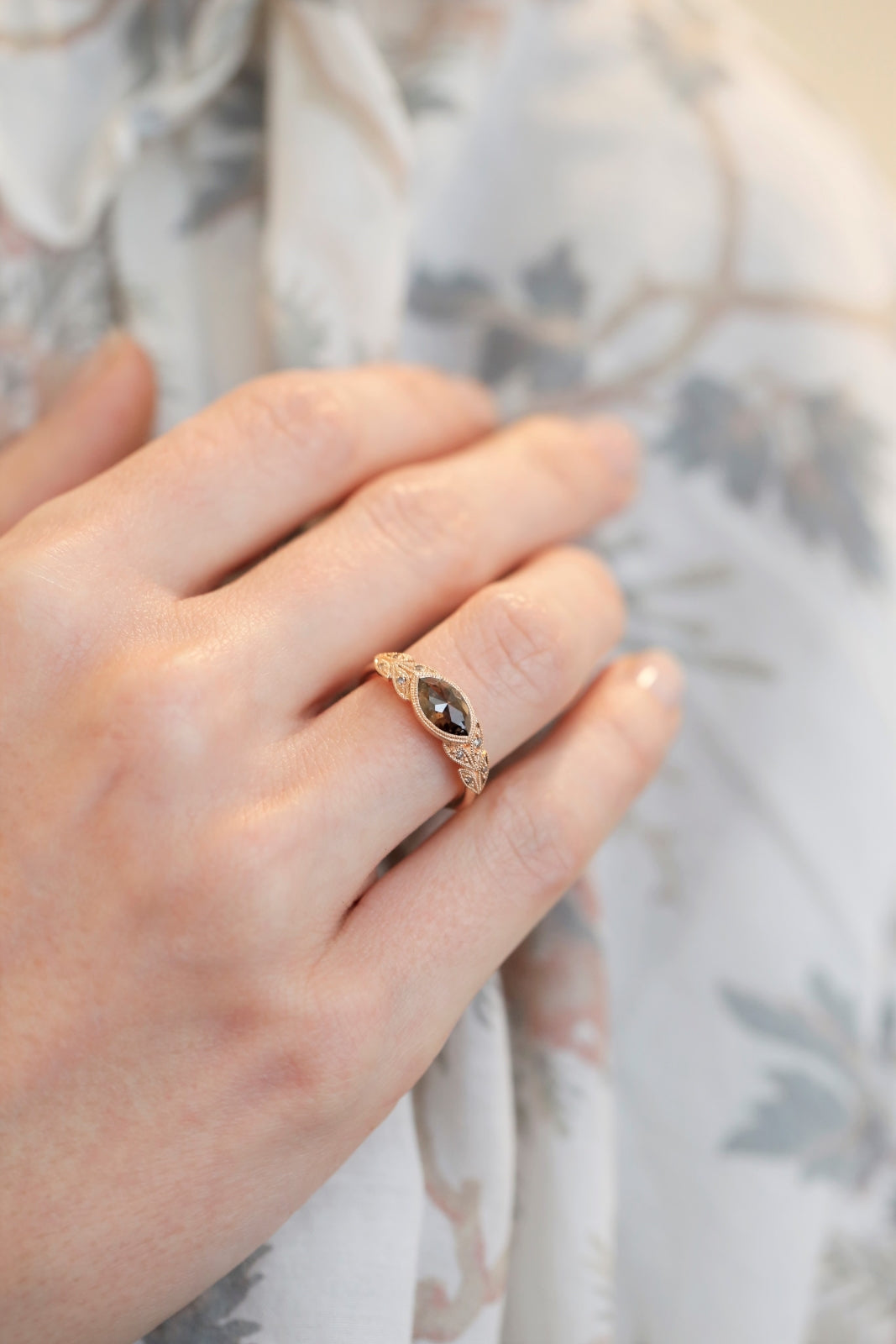 Bague Feuillage Diamant brun, Pièce Unique