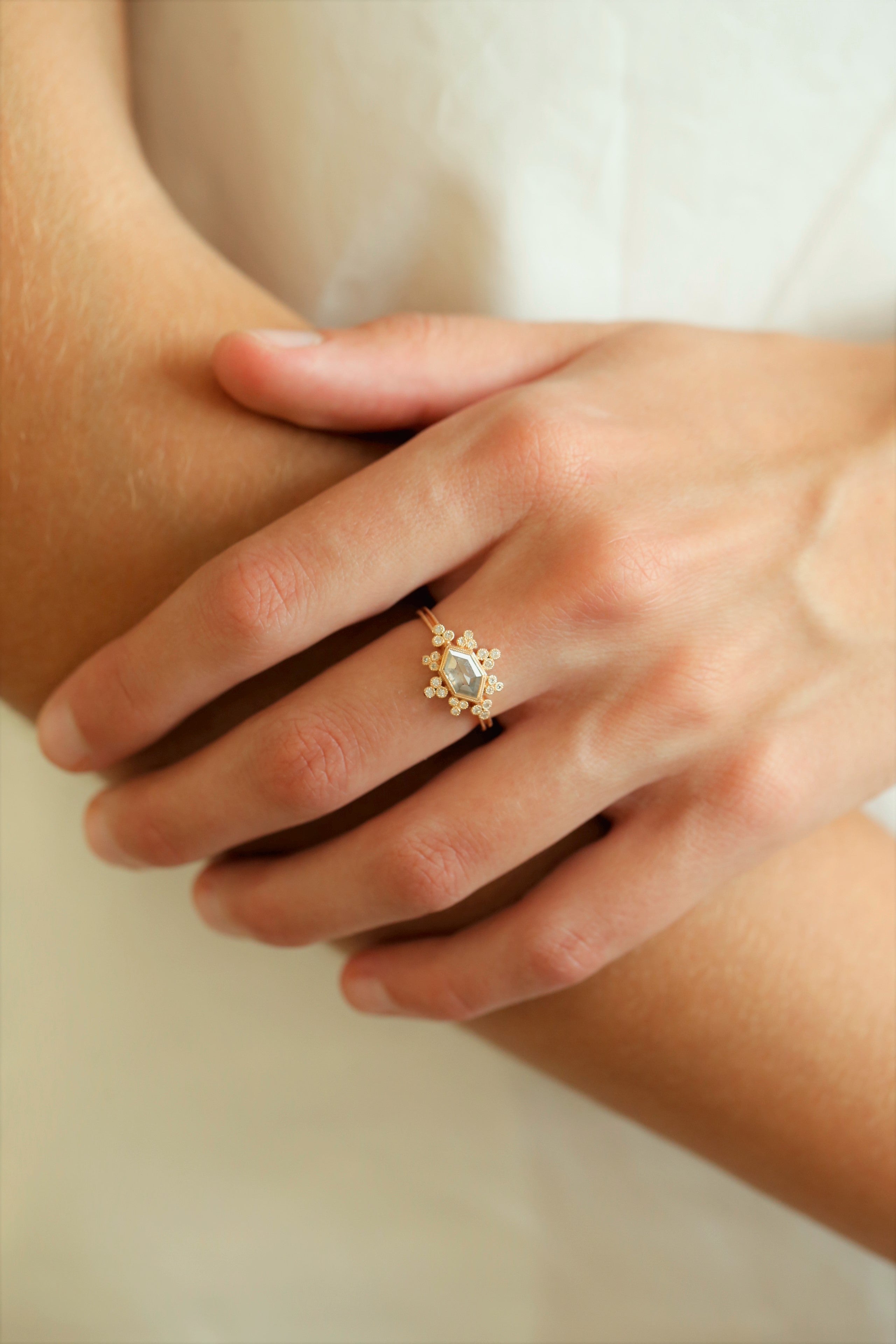 Bague Flocon Icy hexagonale, Pièce Unique