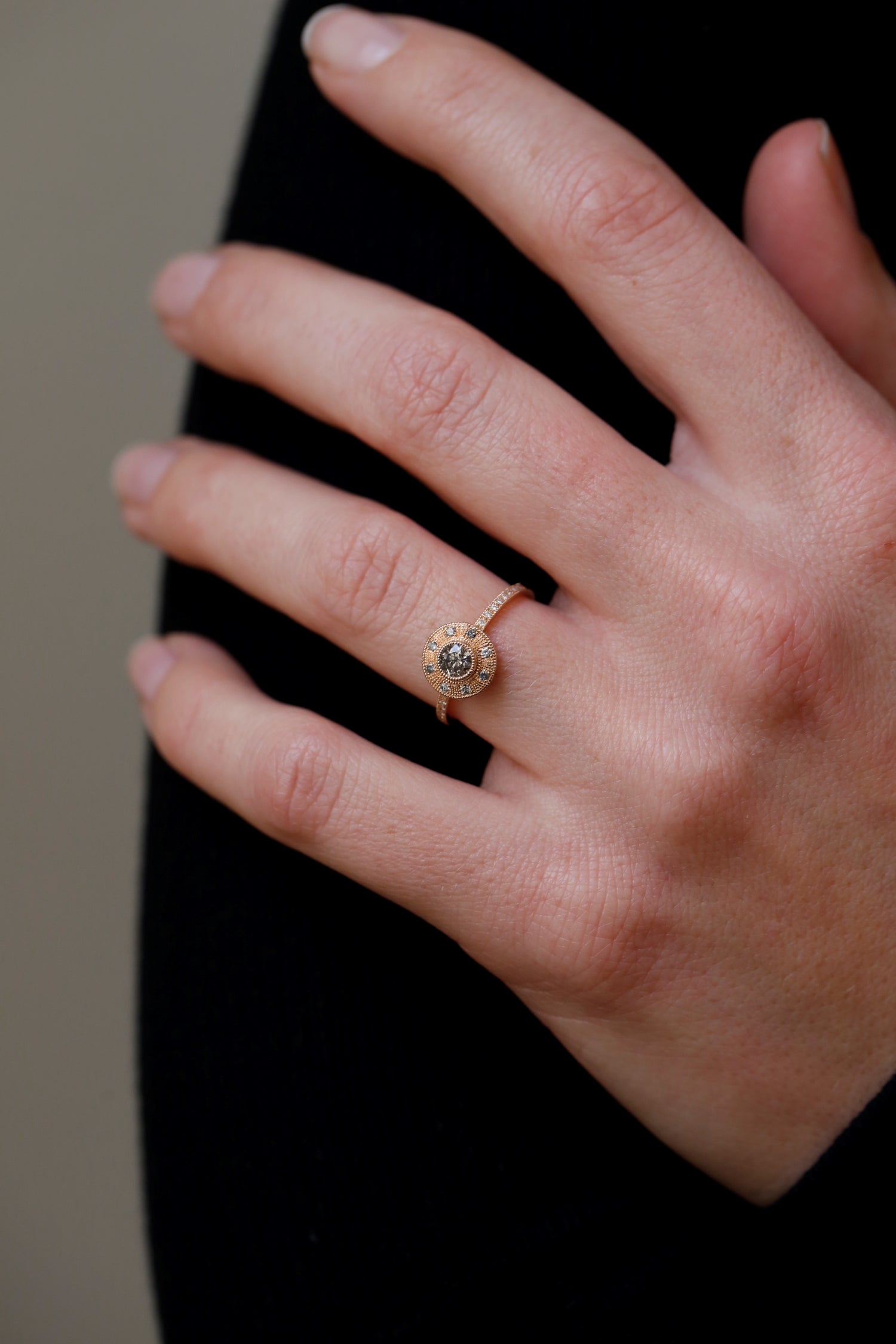 Bague Aphrodite M Diamants Salt & Pepper & blanc