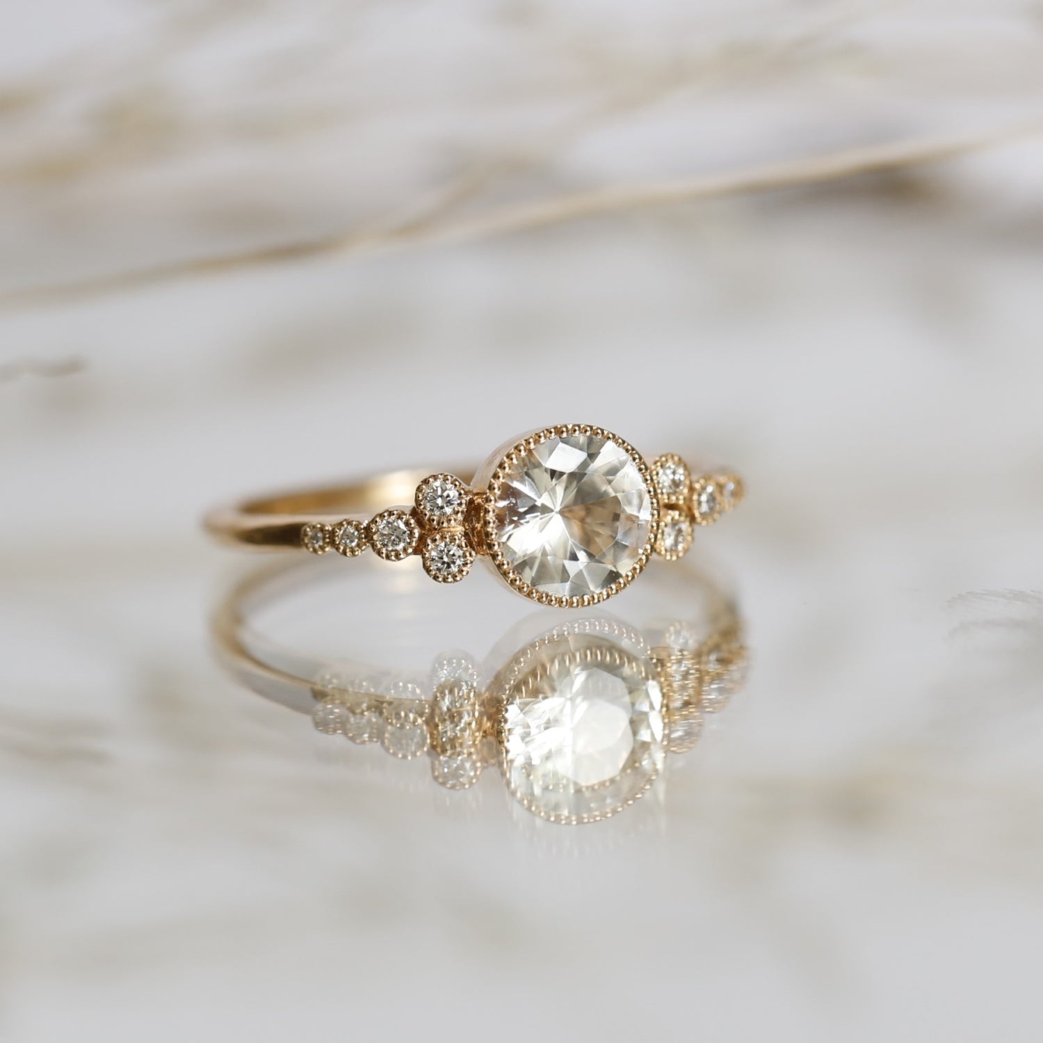 Bague Iris XL Saphir blanc brillant