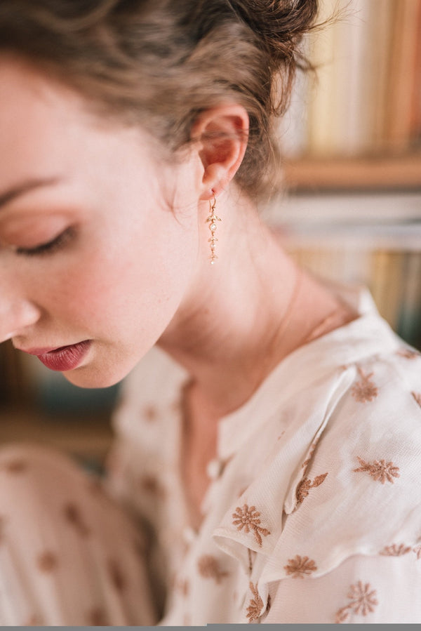 Boucles D Oreilles - Dormeuses Feuillage Longues, boucles d'oreilles de créateur, bijoux de créateur or et diamants, boucles d'oreilles mariage